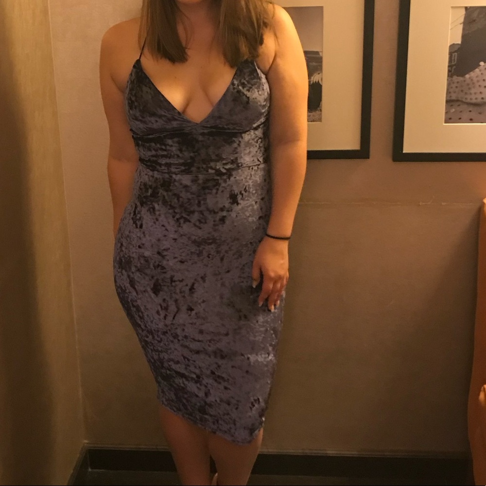 Crushed Velvet BodyCon Dress - Picture 4 of 4